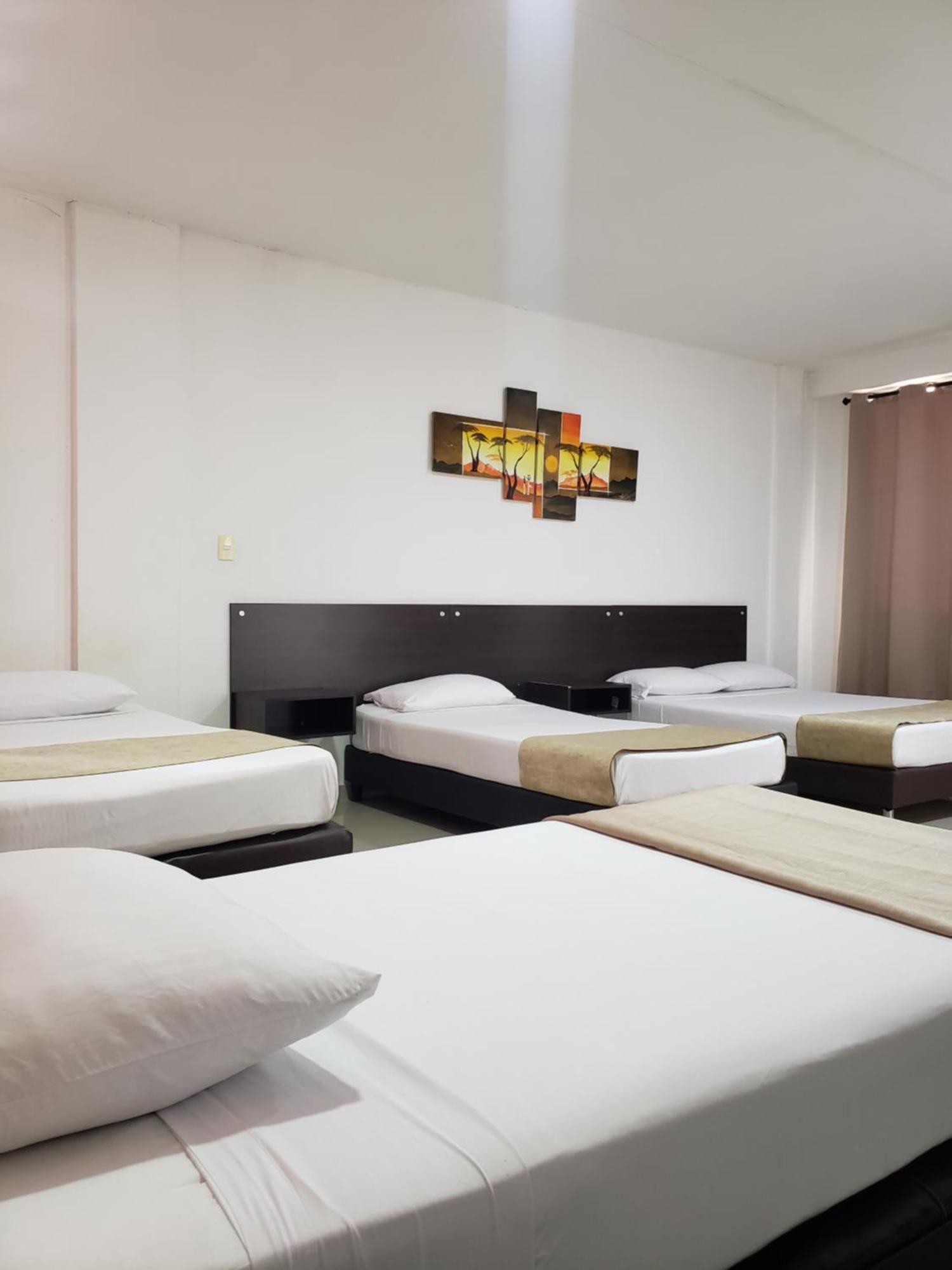 Center Hotel 3*