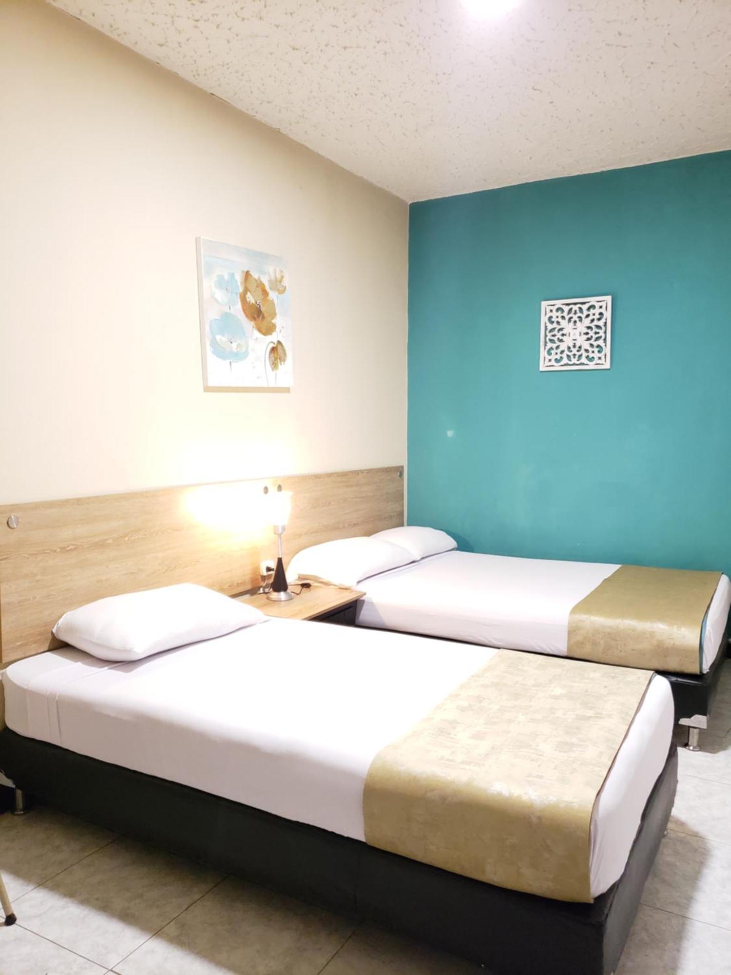 Center Hotel 3*