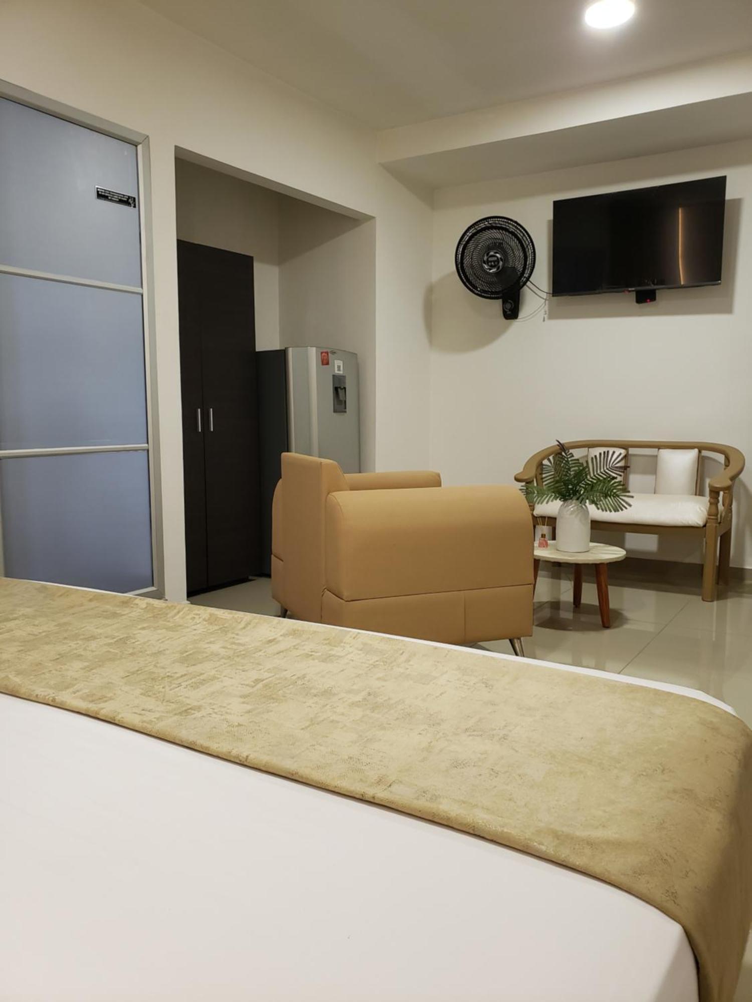 Center Hotel
